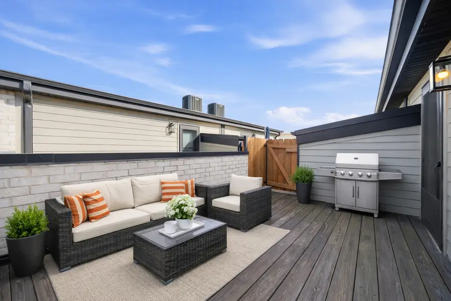 2245 N Rockwell Street #2, Chicago, IL 60647 - #3