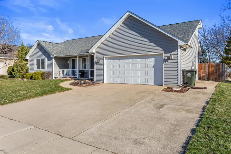1202 Edgeview Drive, Mahomet, IL 61853 - #3