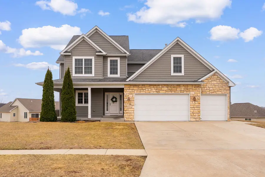 17 Blackstone Circle, Le Claire, IA 52753 - #2