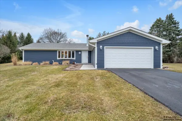 40W388 Guthrie Court, Hampshire, IL 60140