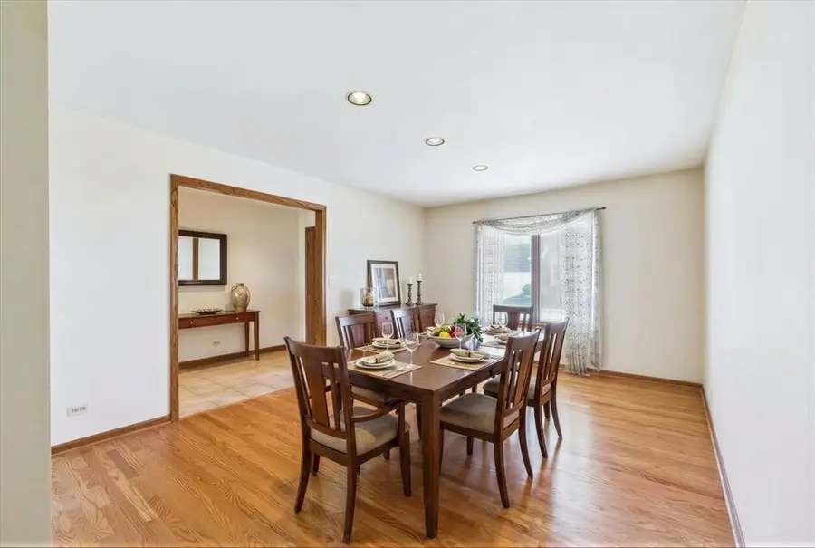 805 Furlong Drive, Libertyville, IL 60048 - #3