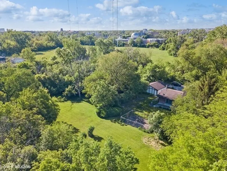 609 Forest Edge Lane, Des Plaines, IL 60016 - #3