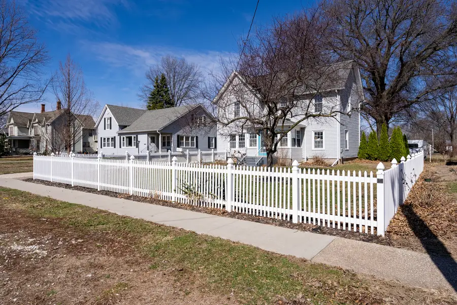 321 E Park Street, Geneseo, IL 61254 - #2