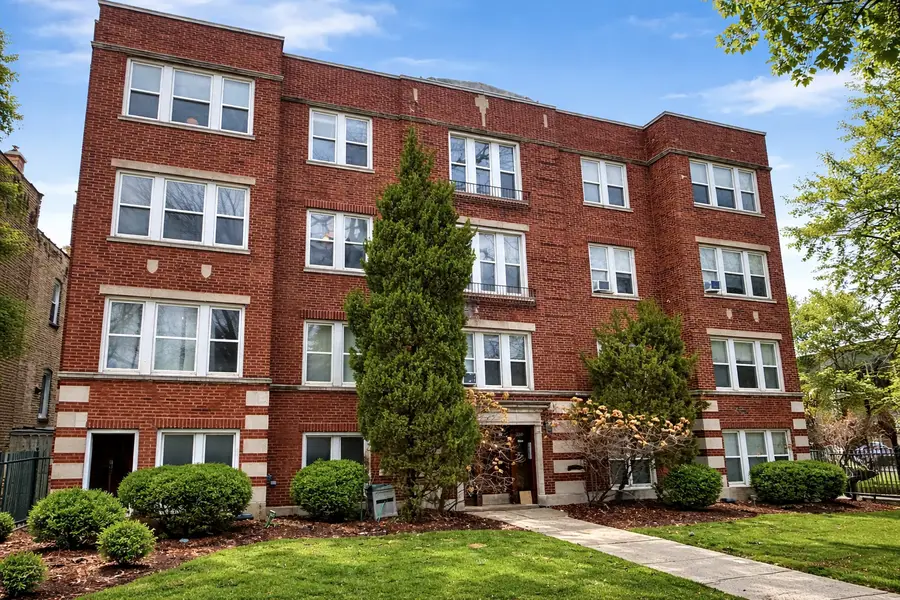 2002 W Estes Avenue #1, Chicago, IL 60645 - #2