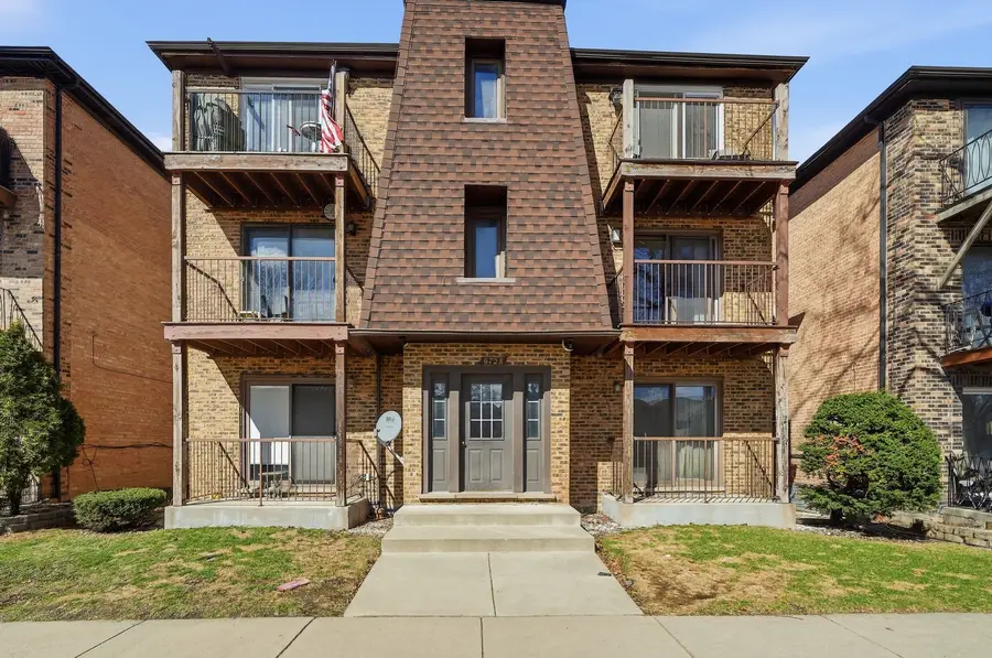 6728 W 64th Place #2W, Chicago, IL 60638 - #2