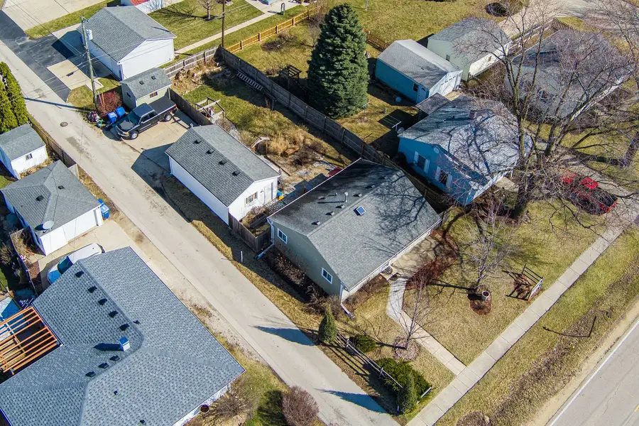 1021 E Taylor Street, Dekalb, IL 60115 - #3