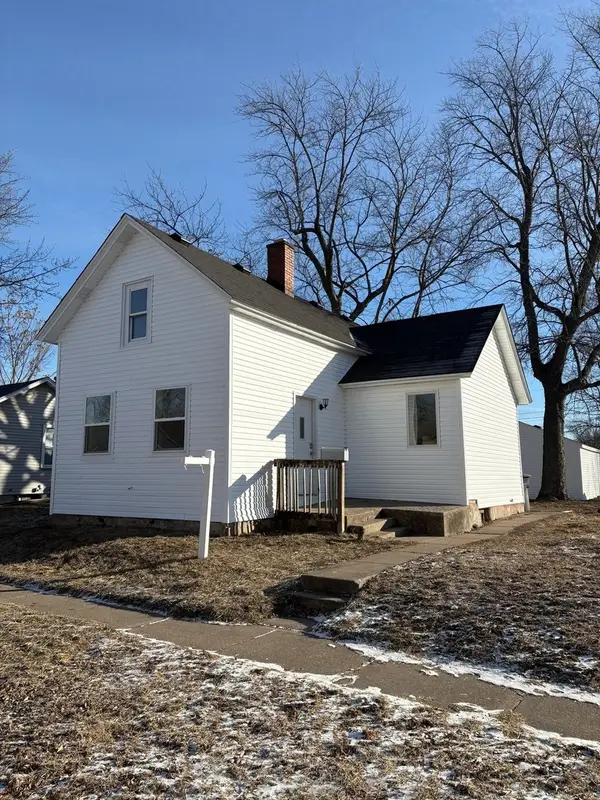 819 5th Street, Rock Island, IL 61201