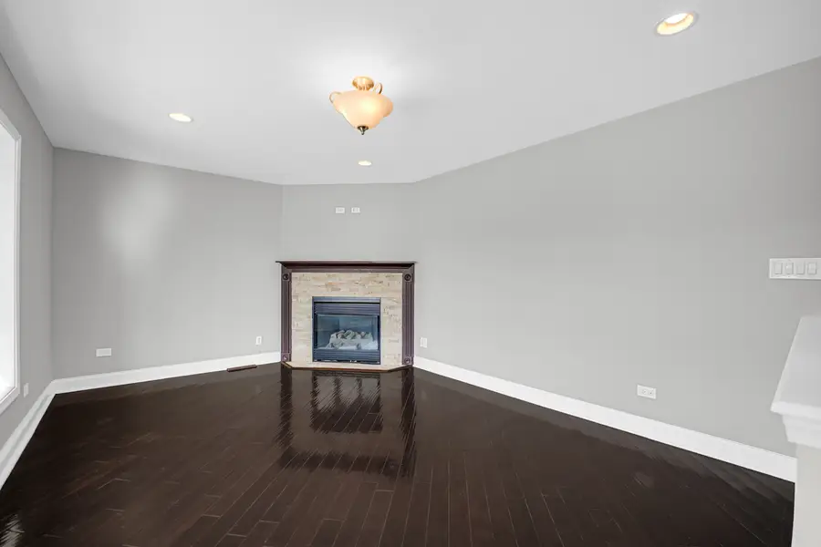 9523 S Kostner Avenue, Oak Lawn, IL 60453 - #3