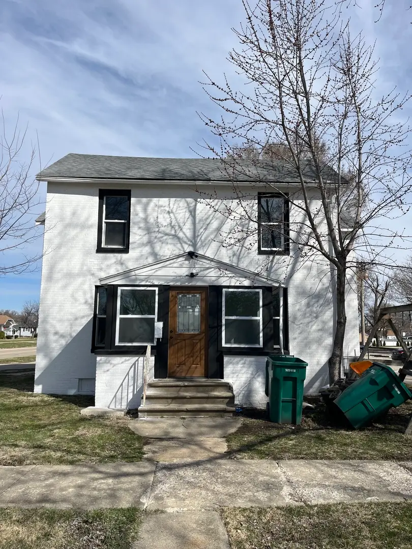 102 E Stanton Street, Streator, IL 61364 - #1