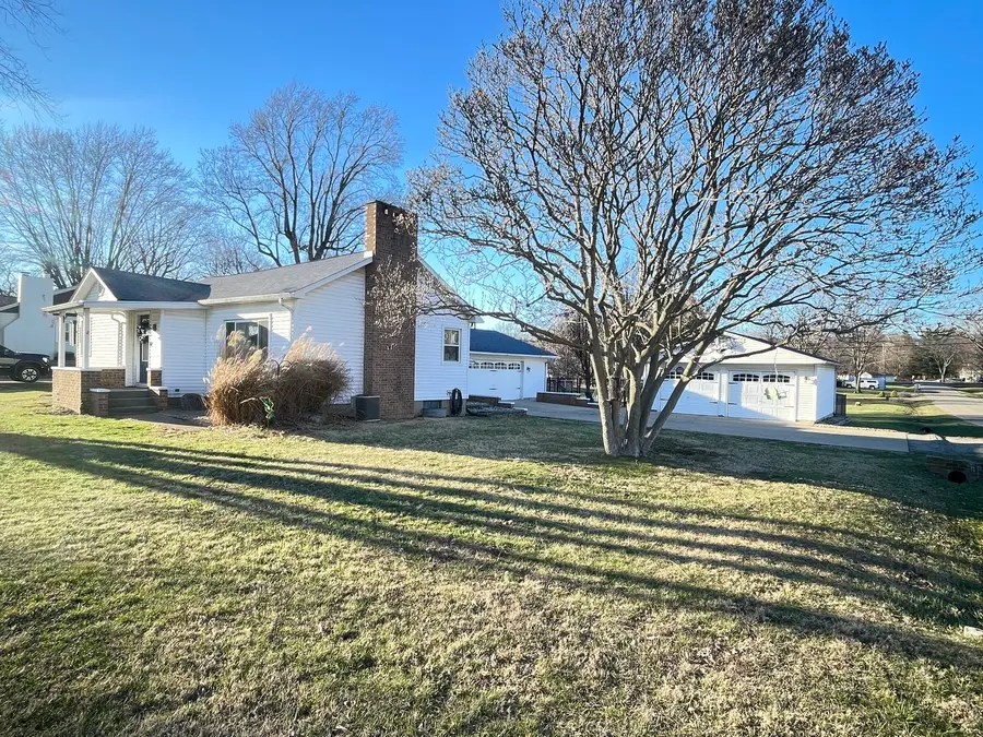 401 Lakeview Avenue, Danville, IL 61832 - #2