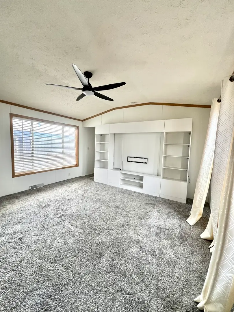 1304 Lauren Drive, Sandwich, IL 60548 - #3