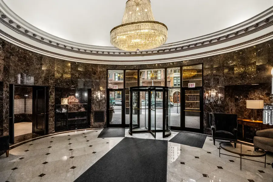 10 E Ontario Street #1004, Chicago, IL 60611 - #2