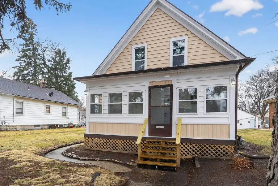 1011 15th Street, Rockford, IL 61104 - #2