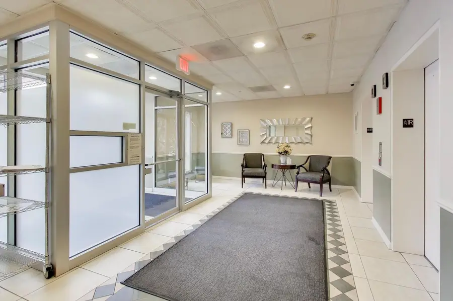 1327 Brown Street #404, Des Plaines, IL 60016 - #2