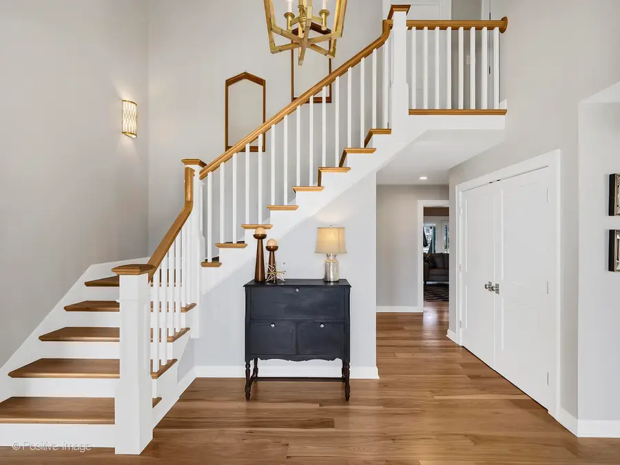 6555 Shabbona Road, Indian Head Park, IL 60525 - #3