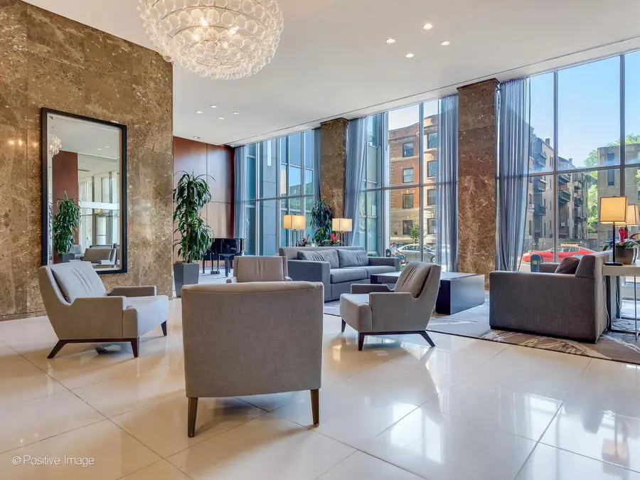 655 W Irving Park Road #3315, Chicago, IL 60613 - #3