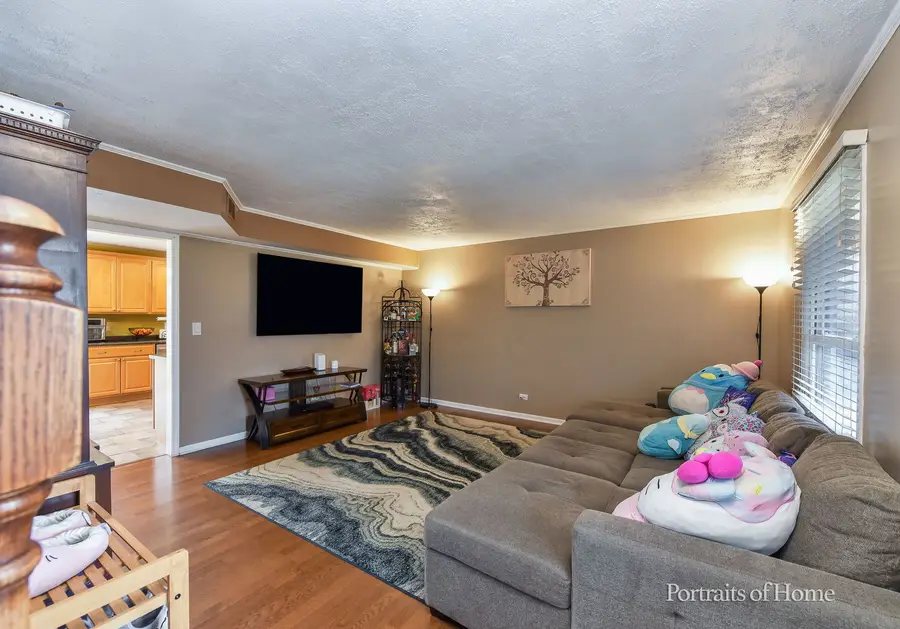 930 Maple Court, Bartlett, IL 60103 - #3