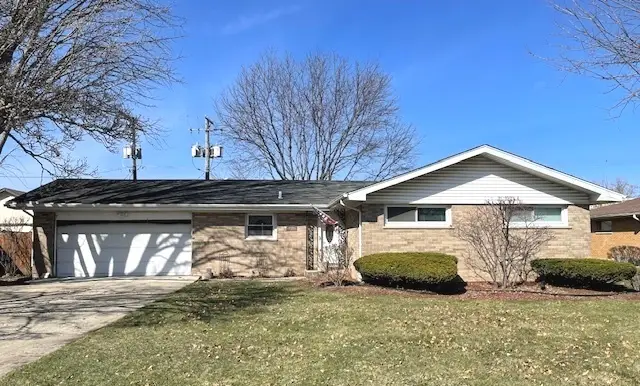 700 Longview Drive, Countryside, IL 60525 - #1