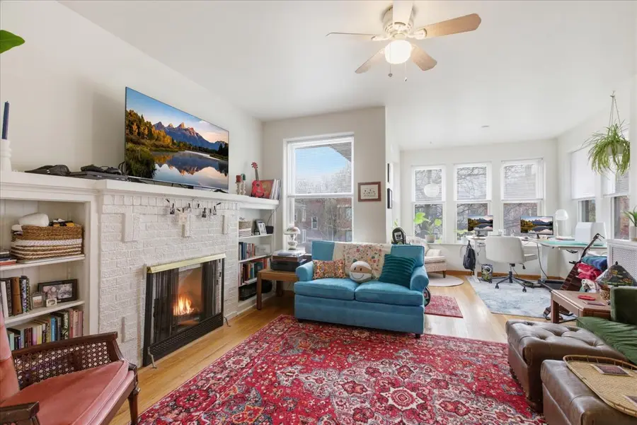 2318 W Addison Street, Chicago, IL 60618 - #2