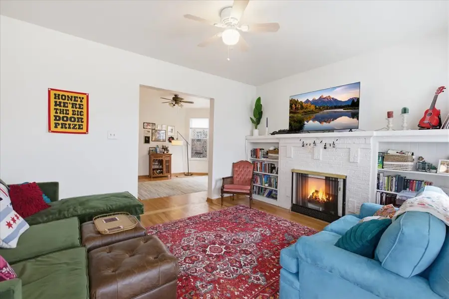 2318 W Addison Street, Chicago, IL 60618 - #3