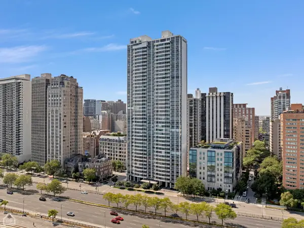 1300 N Lake Shore Drive #8BC, Chicago, IL 60610