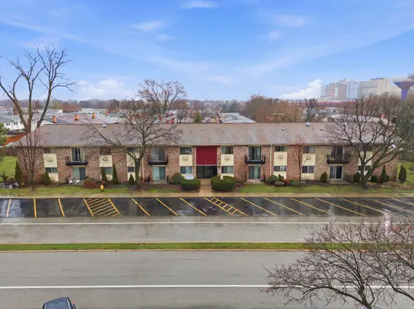 8995 Kennedy Drive N #206F, Des Plaines, IL 60016