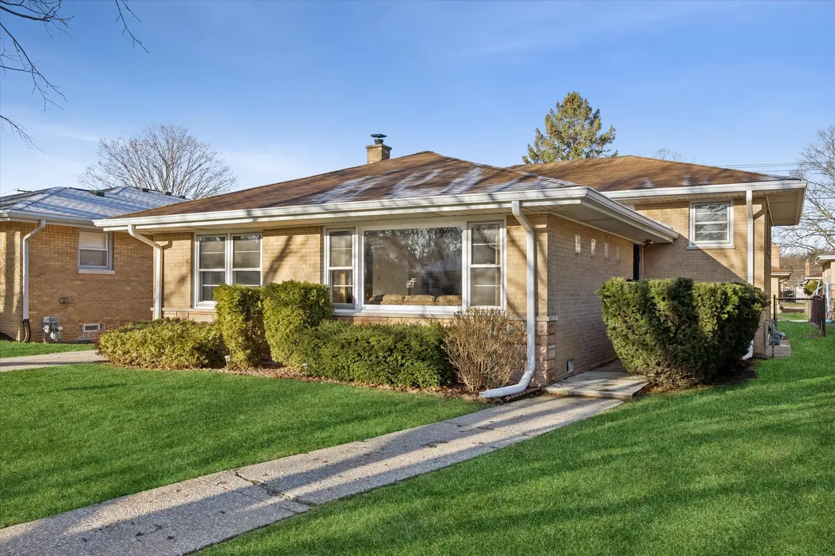 942 Sherwood Road, La Grange Park, IL 60526 - #1