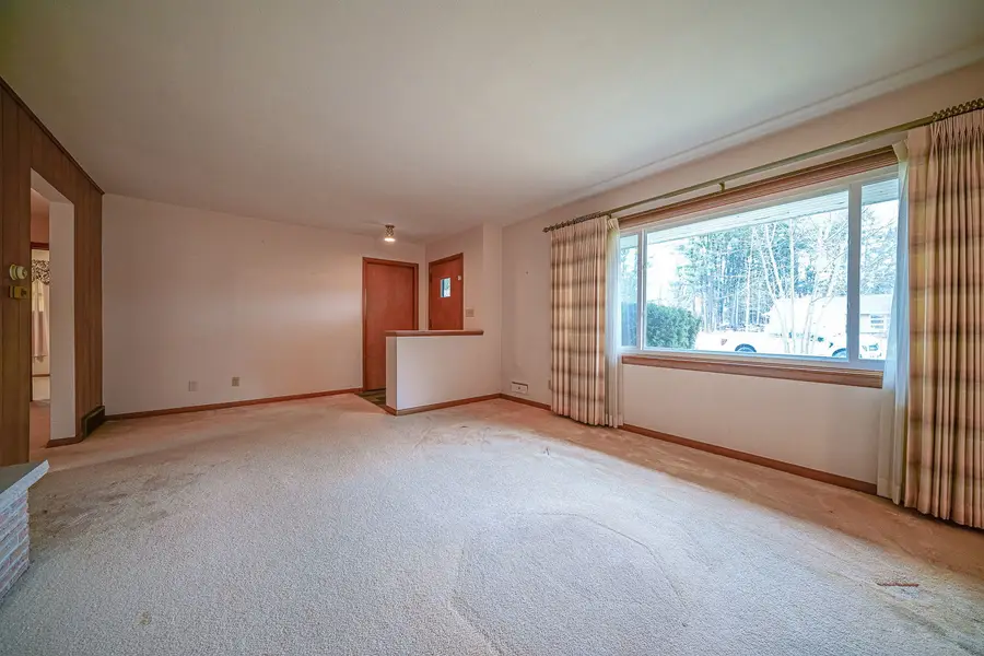 1854 N Weller Drive, Mount Morris, IL 61054 - #3