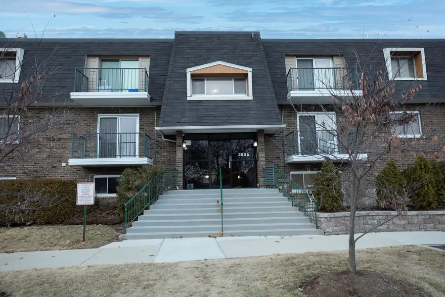 3856 S Parkway Drive #3B, Northbrook, IL 60062 - #3