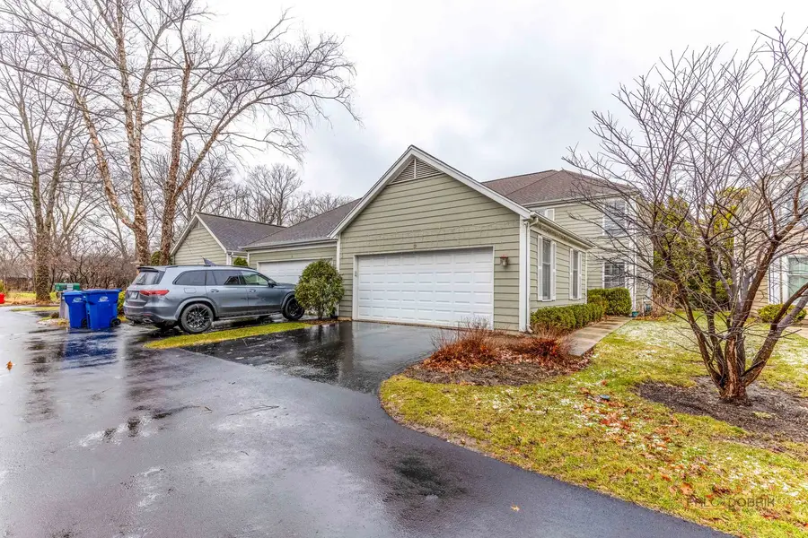 12 Sommerset Lane, Lincolnshire, IL 60069 - #2