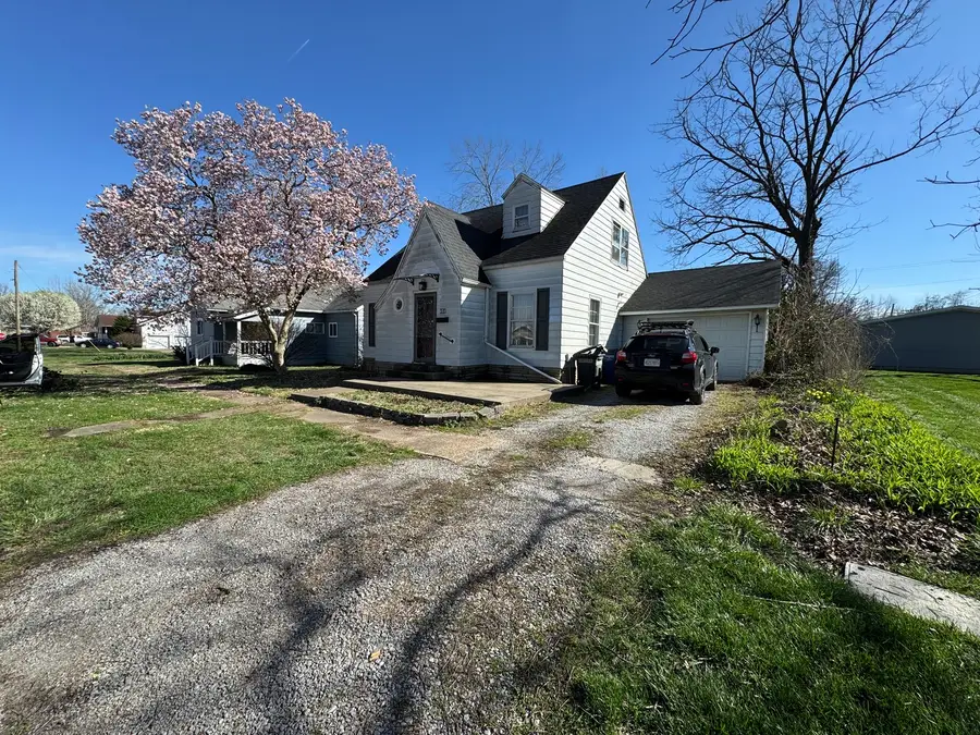 404 E Elm Street, West Frankfort, IL 62896 - #2