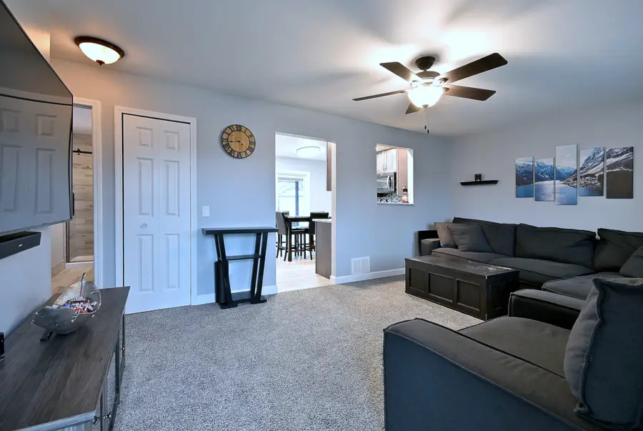 910 Greenfield Drive, Aurora, IL 60506 - #3