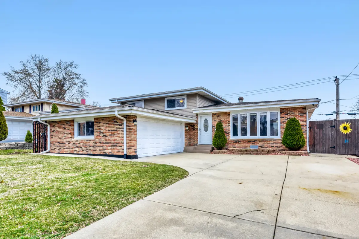 8507 Blue Ridge Avenue, Hickory Hills, IL 60457 - #1