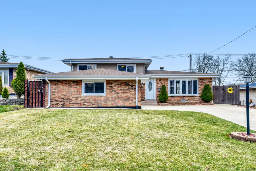 8507 Blue Ridge Avenue, Hickory Hills, IL 60457 - #2