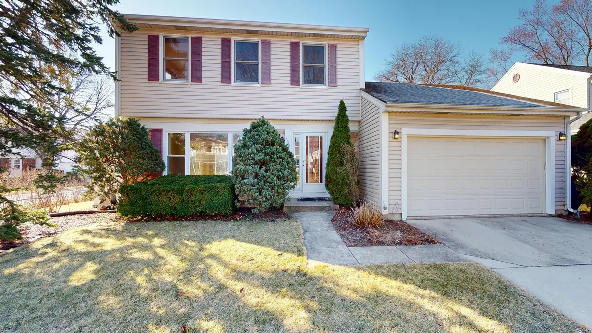 1135 Thompson Boulevard, Buffalo Grove, IL 60089 - #1