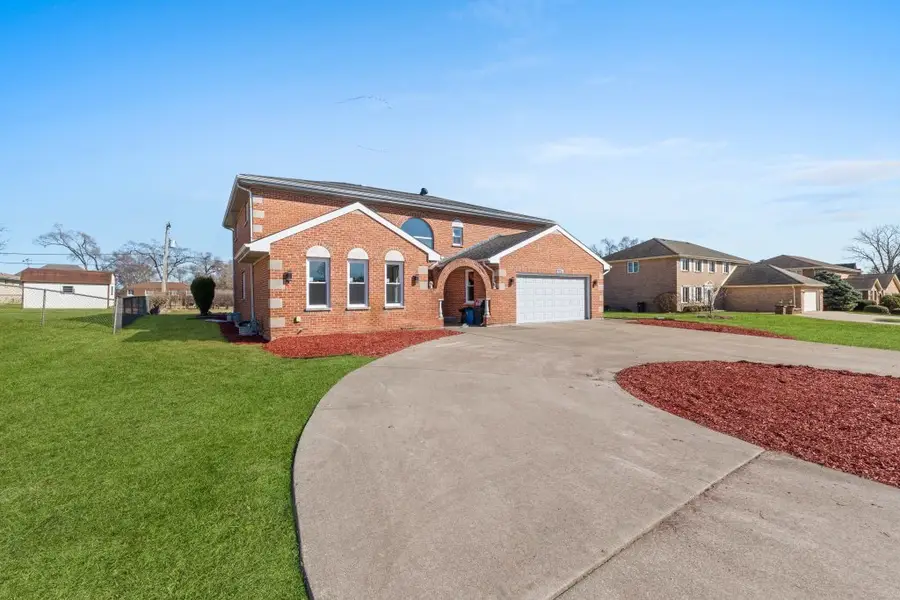 725 N 8th Avenue, Addison, IL 60101 - #3