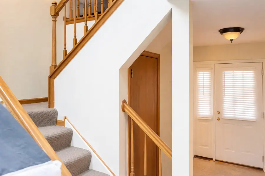 922 Little Falls Court, Elk Grove Village, IL 60007 - #3