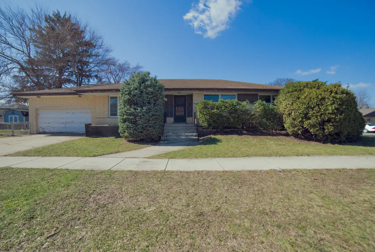 6201 W 90th Place, Oak Lawn, IL 60453 - #1