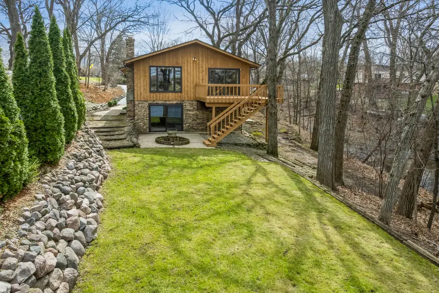 128 Hickory Road, Lake In The Hills, IL 60156 - #2