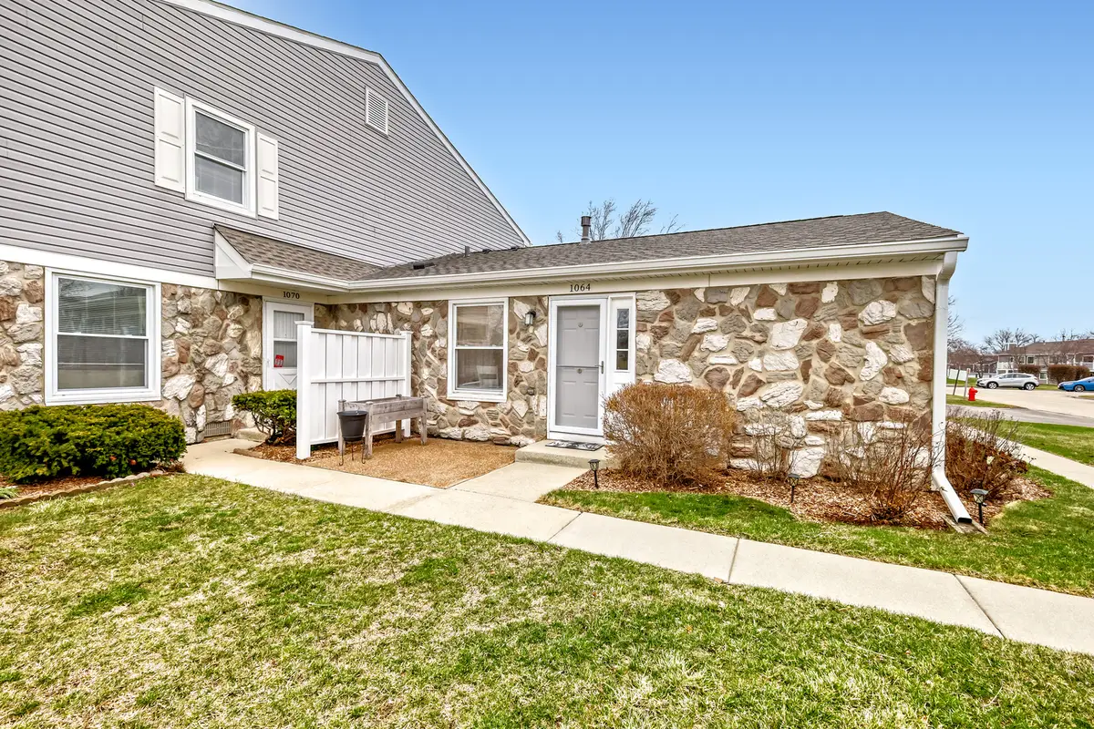 1064 Hampton Harbor #1064, Schaumburg, IL 60193 - #1