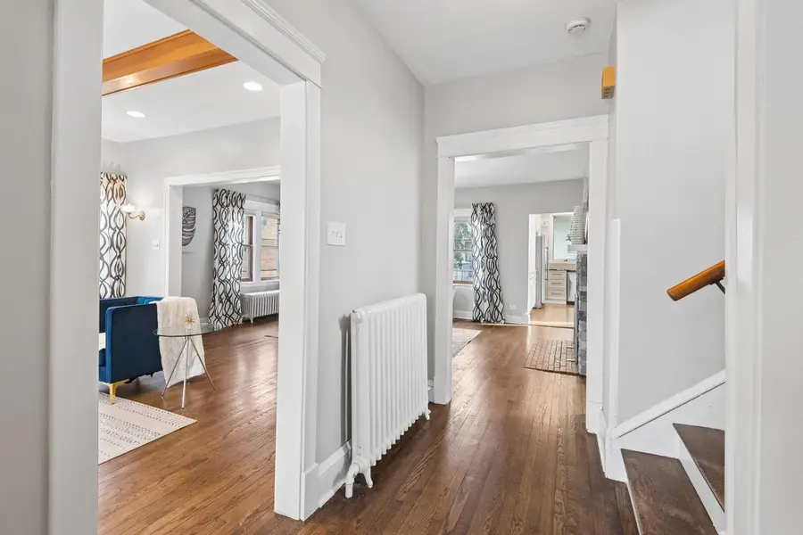 2233 W Greenleaf Avenue, Chicago, IL 60645 - #2