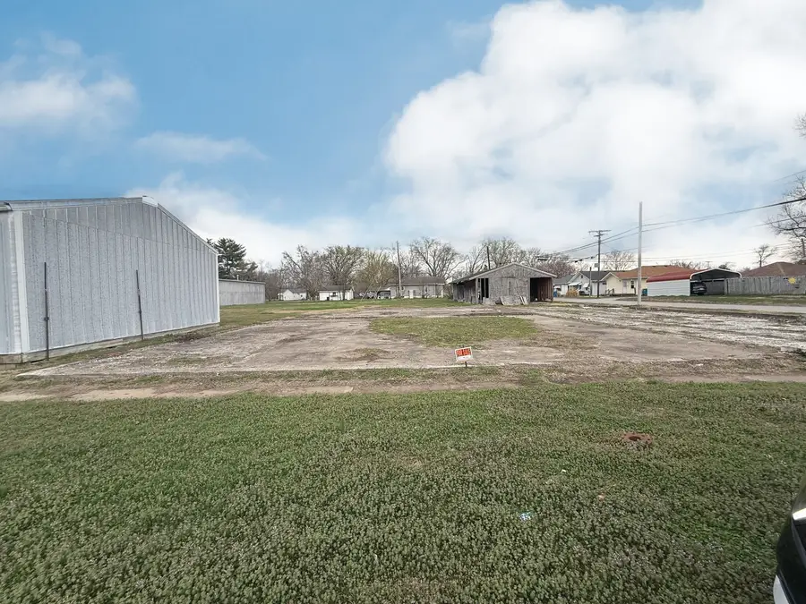 000 Washington Street, Christopher, IL 62822 - #2