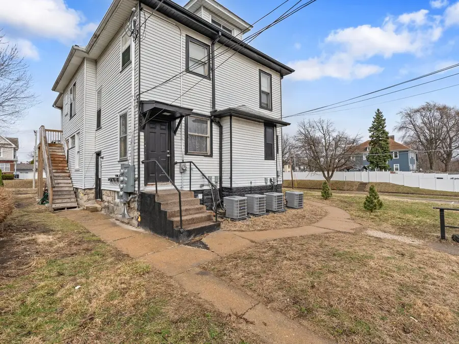 1546 12th Avenue, Moline, IL 61265 - #3