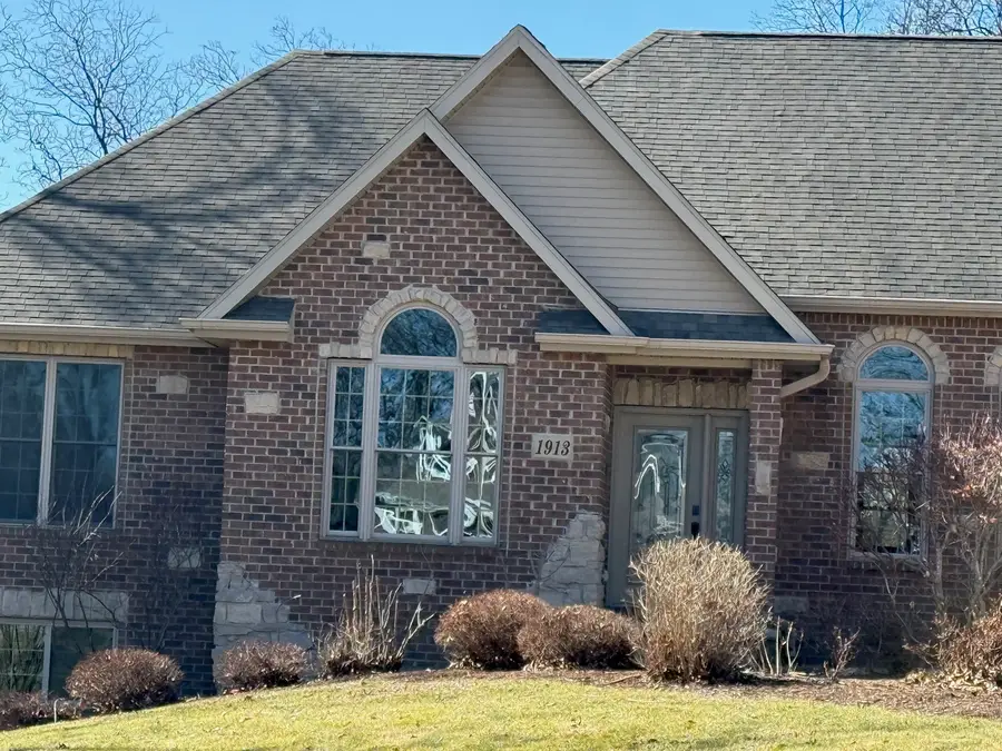 1913 W Leopard Drive, Dixon, IL 61021 - #2