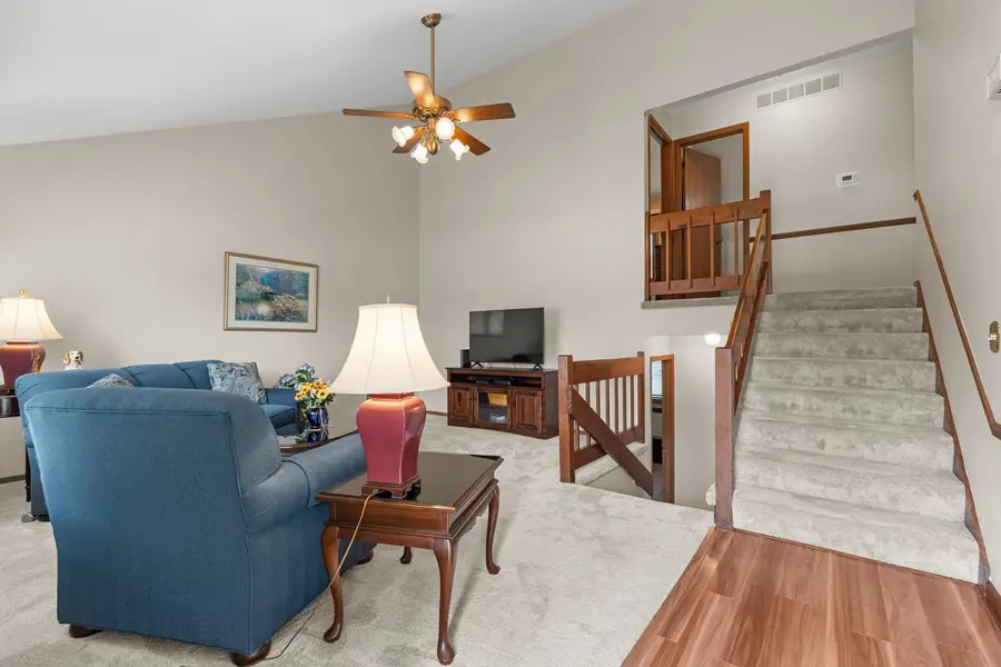 1072 Cedar Crest Drive, Crystal Lake, IL 60014 - #3