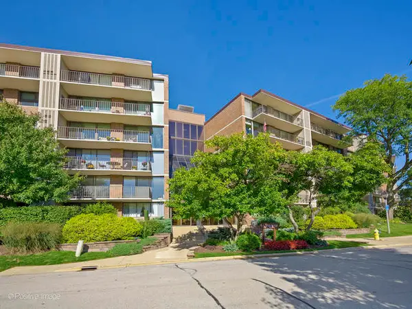 2 S Atrium Way #606, Elmhurst, IL 60126