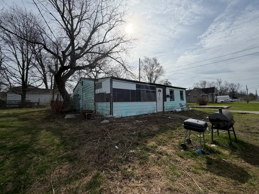 538 N Austin Street, Paris, IL 61944 - #3