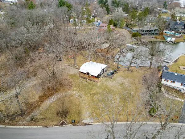 7920 Island Lane, Wonder Lake, IL 60097