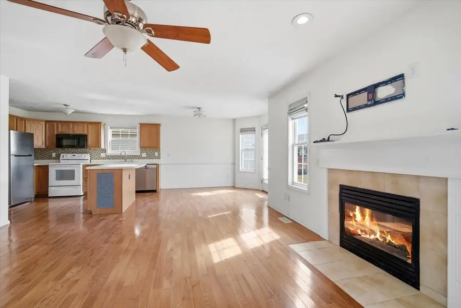 2719 Gill Street, Bloomington, IL 61704 - #2