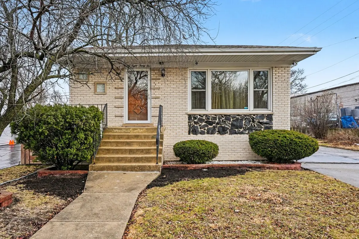 9835 Rutherford Avenue, Oak Lawn, IL 60453 - #1